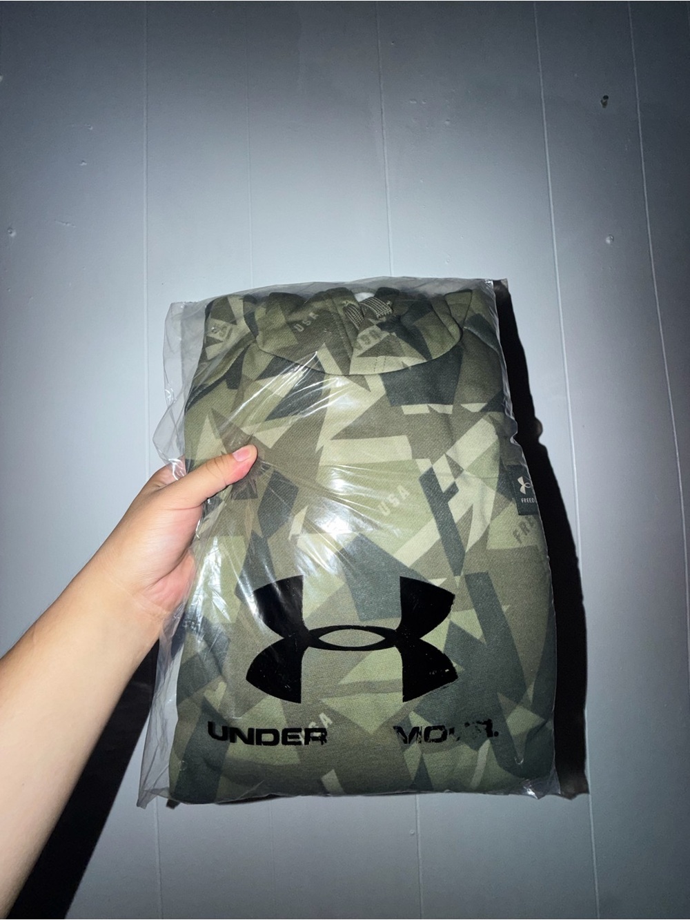 Men Under Armour Green Camo ‘Freedom’ Hoodie Size XL